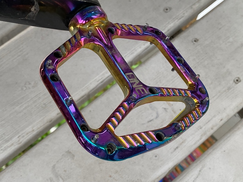 mtb pedals oil slick