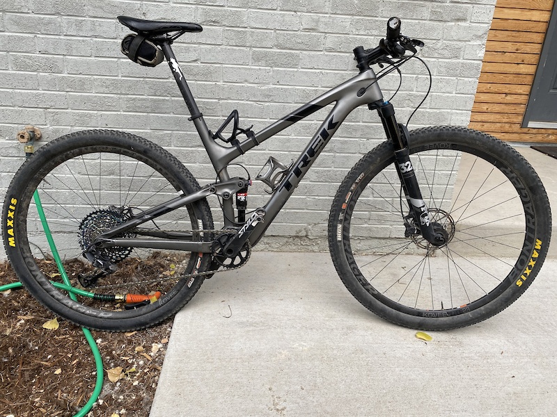 2018 trek top fuel 9.8 blue book