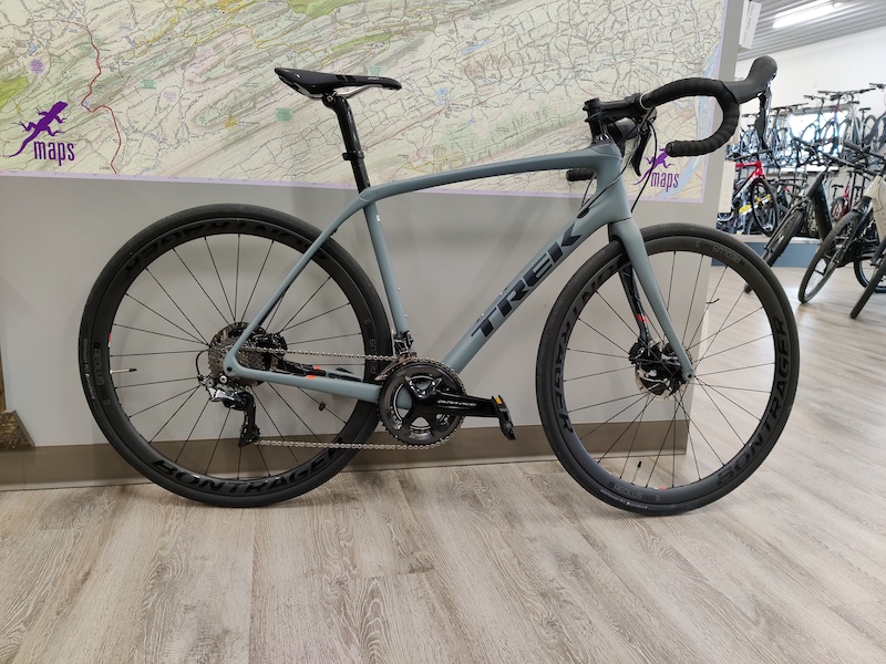 2018 Trek Domane Sl 8 56 cm Battleship Blue For Sale