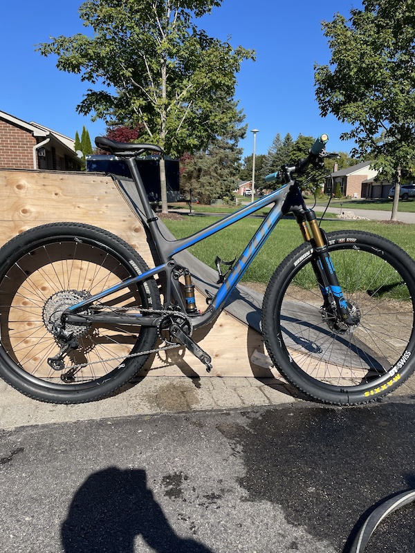 pivot mach 5.5 2020