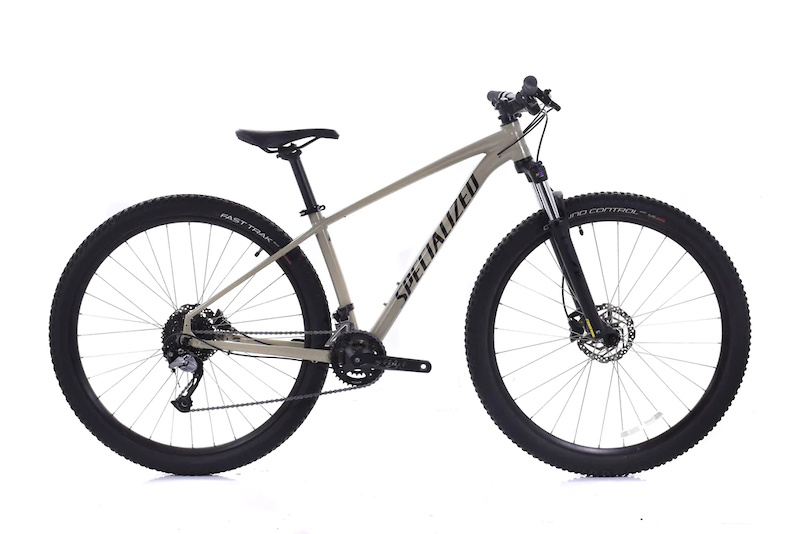 2019 specialized rockhopper specs