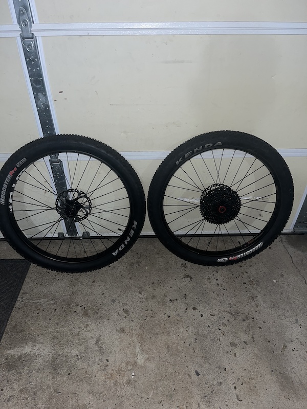 race face 27.5 plus wheelset
