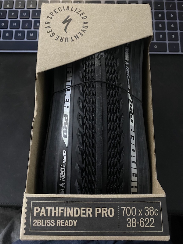 specialized pathfinder pro 2bliss 700c x 42mm