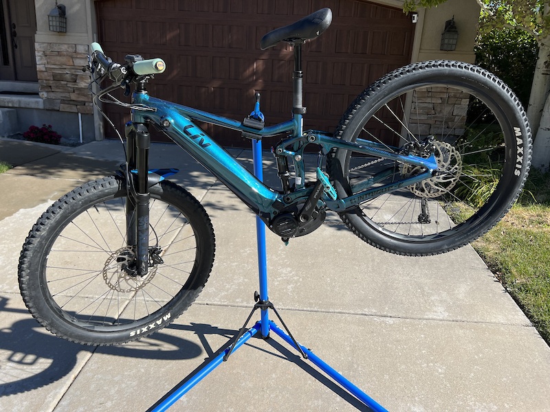 giant liv intrigue e  2 pro 2019