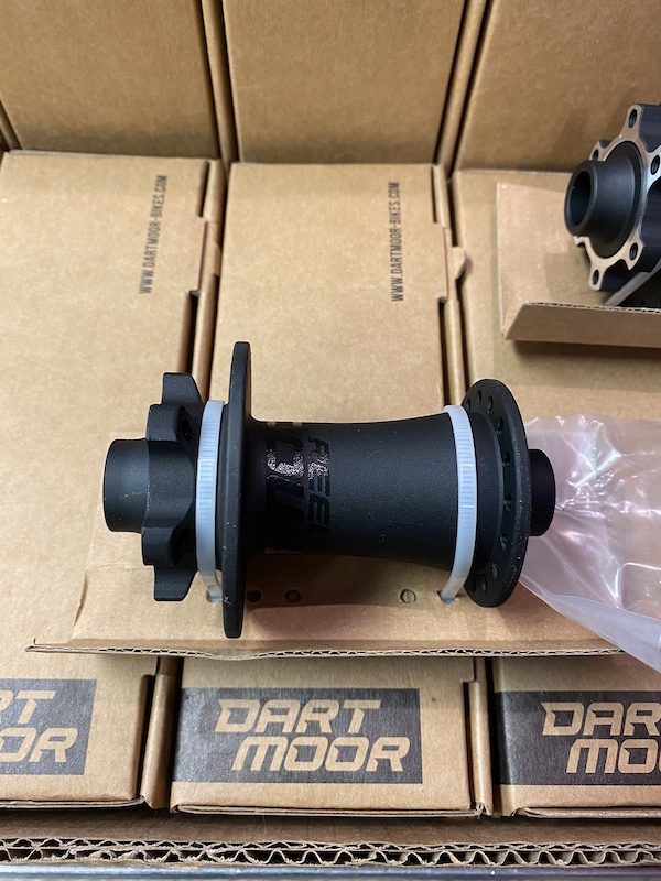 2022 Dartmoor Hub Reel Front Hubs 32H Black Anod For Sale