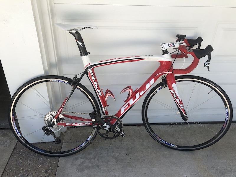 2011 FUJI SST 3.0 Road race bike full carbon For Sale