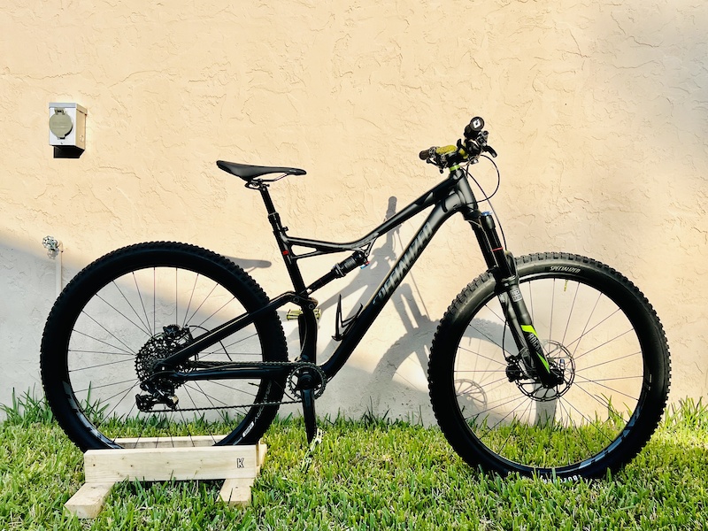 ゼクロム Stumpjumper Expert Carbon 29