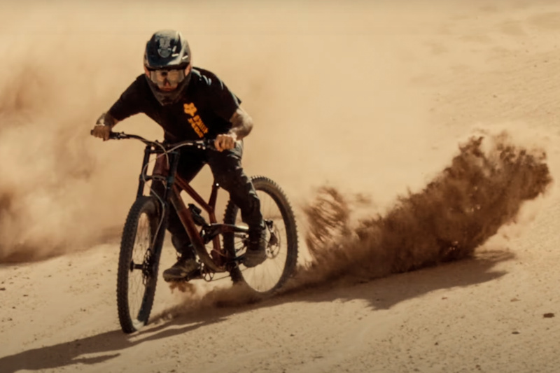 Video: Endlessly Smooth Dirt Jump Session in Malaga, Spain - Pinkbike
