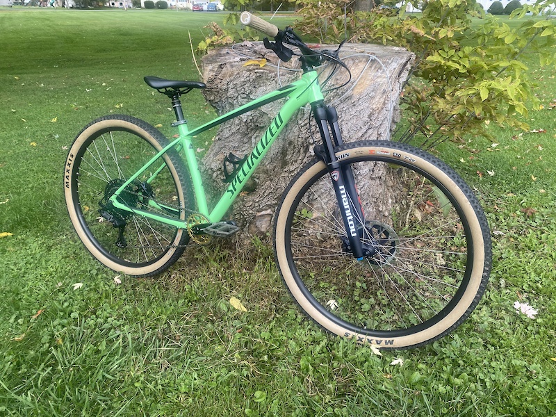 specialized rockhopper 2020 comp