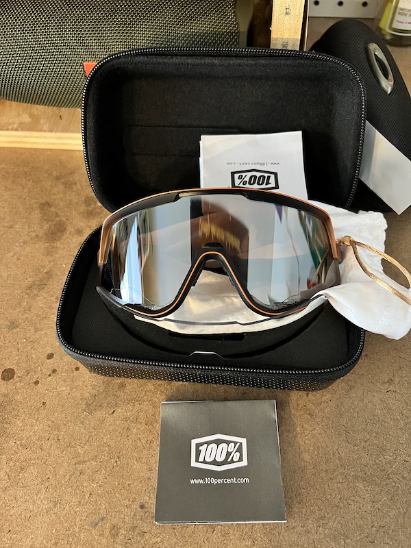 2022 100 Glendale sunglasses brown silver hiper lenses For Sale