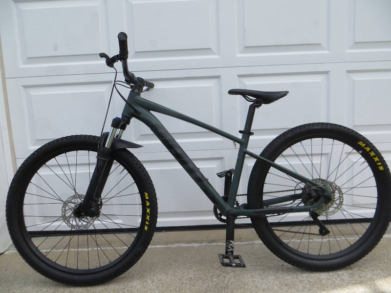 2021 Giant Talon 4 Mountain Bike For Sale