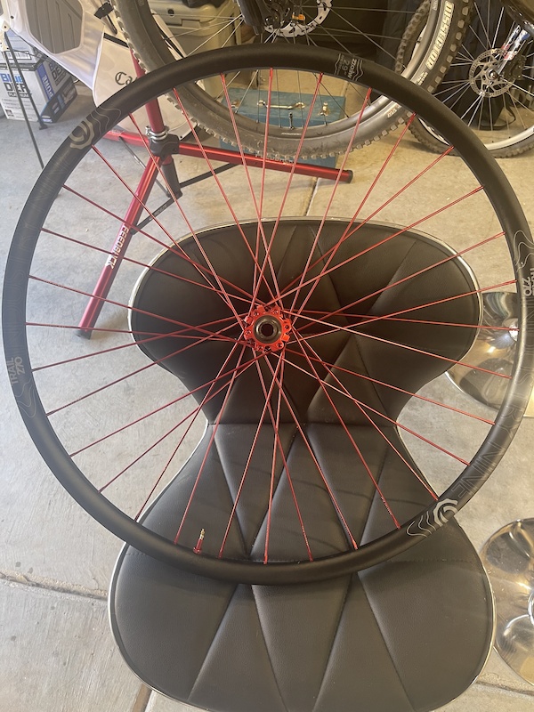 2021 Red 29” industry nine 270 trail rims with hydra hubs For Sale