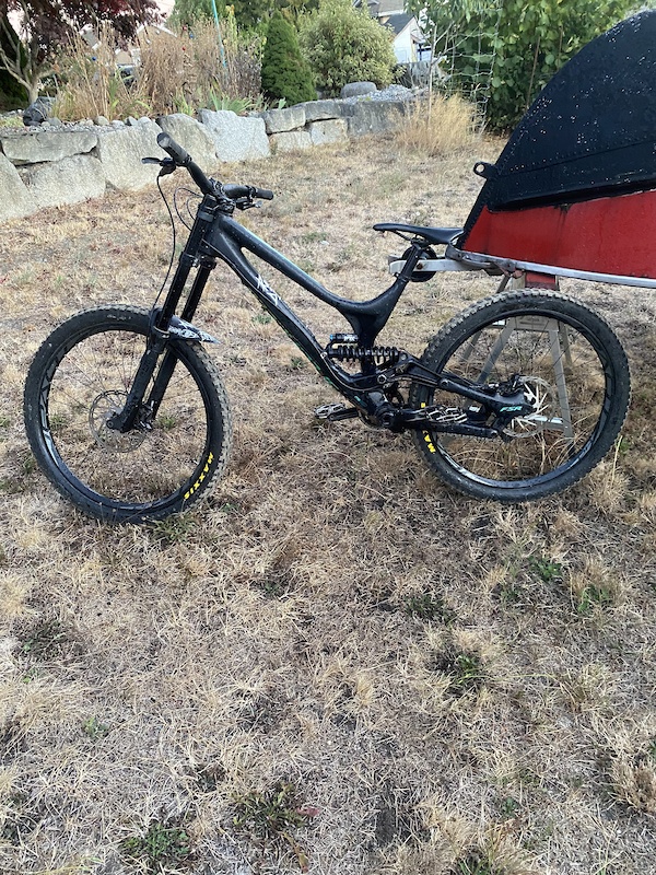 Specialized demo deals 8 xl