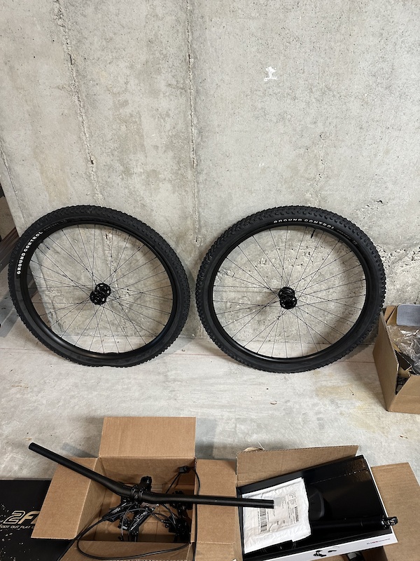 2022 Specialized Alloy Wheels w/ Ground Control Tires For Sale