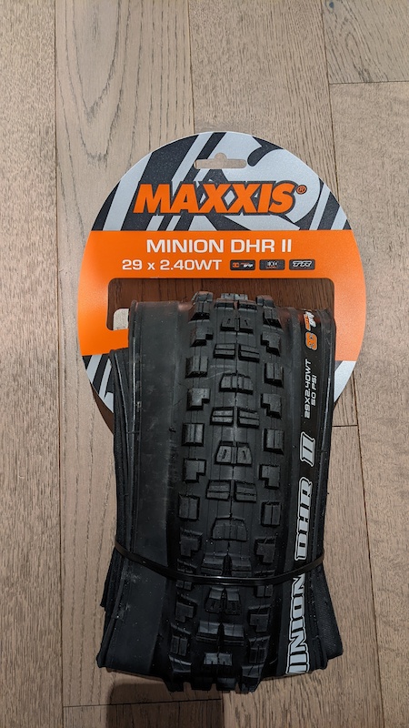 Tire Maxxis Minion DHR II 29 x 2.4 60TPI 3C MaxxGrip DH TR WT