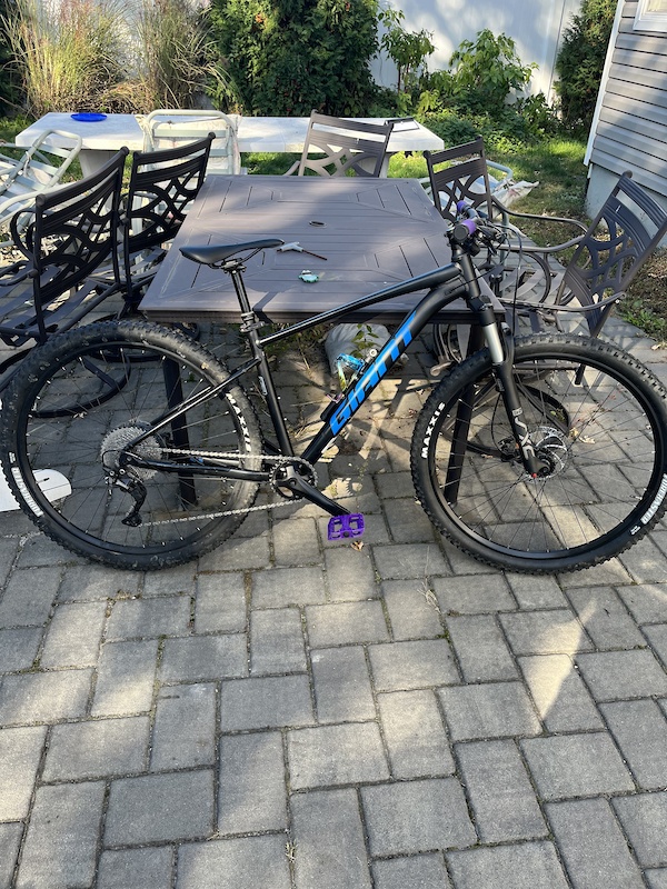 2022 Giant Talon 1 (With dropper post!) For Sale