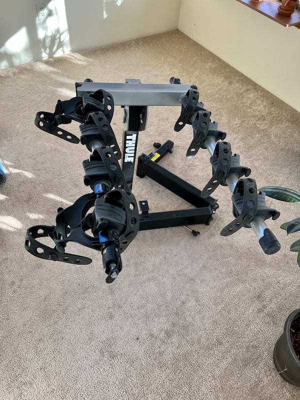 2018 THULE Revolver 4 Bike 2” Hitch Rack For Sale