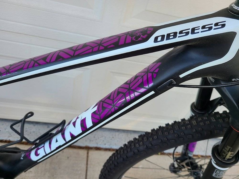 2014 Giant LIV Obsess Advanced 1 Composite 27.5” wheels For Sale