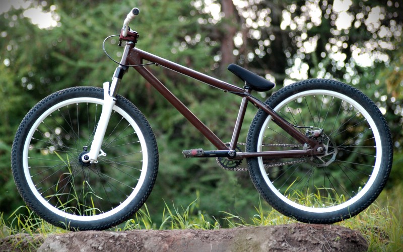 Static Evil Twin, lowered Rock Shox Argyle 318.