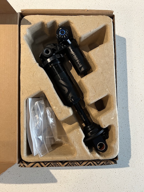 Rockshox Super Deluxe Ultimate Coil Rear Shock - 205x65 Trunnion W/ 350lbs Spring
