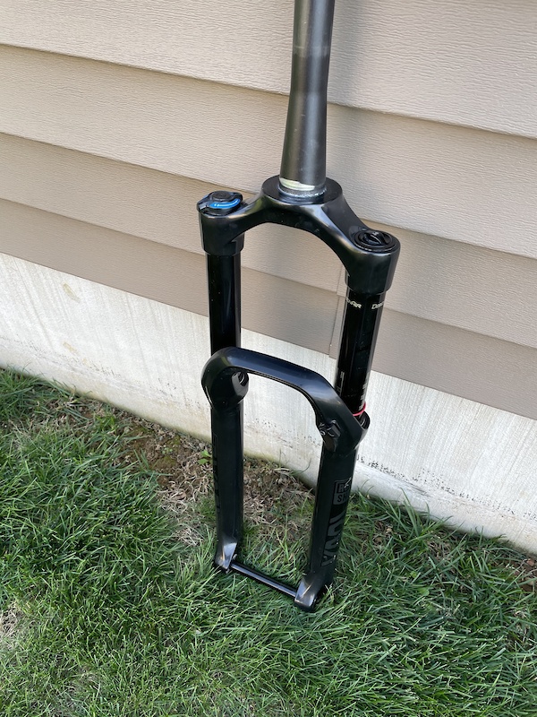rockshox yari 140mm 29