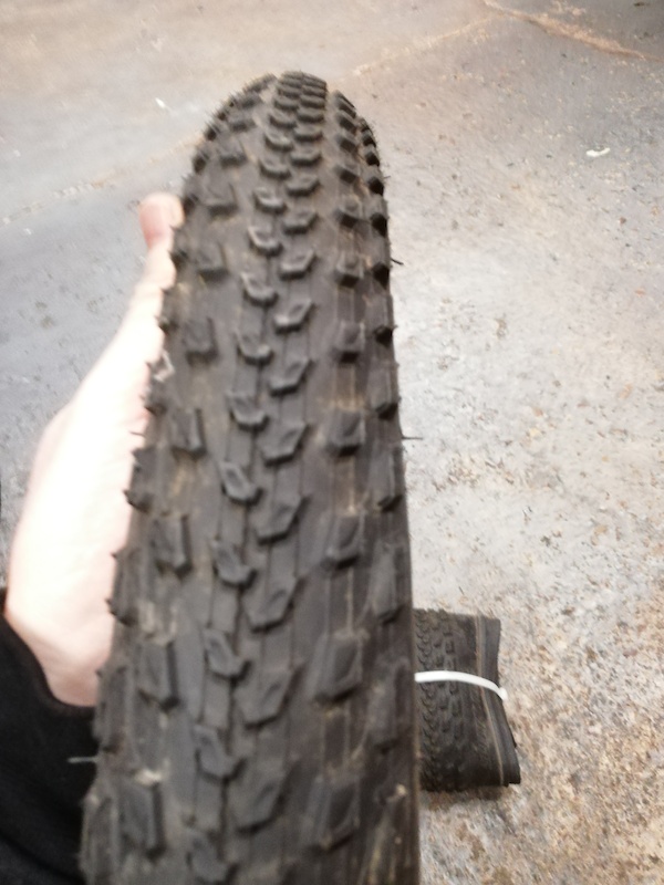 2022 Specialized Fast Track tyre 29X2.3 For Sale