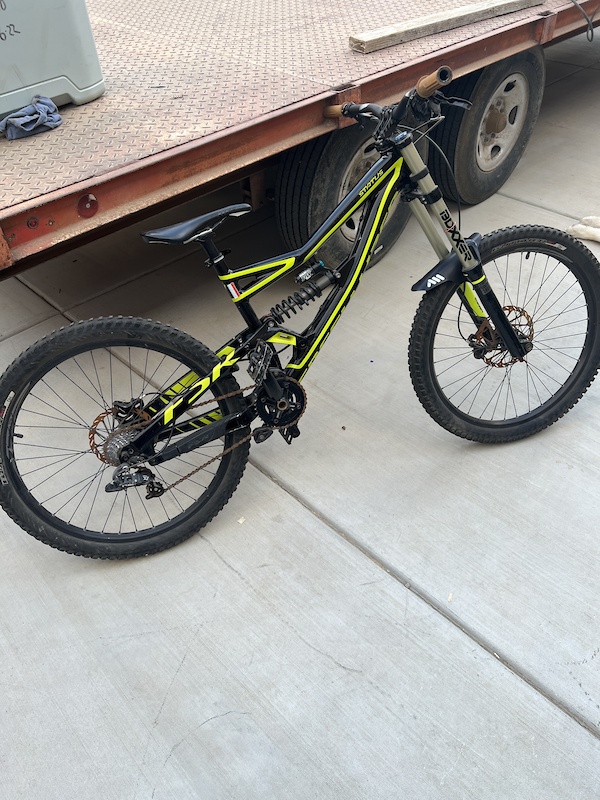 2013 Specialized status M 26” For Sale