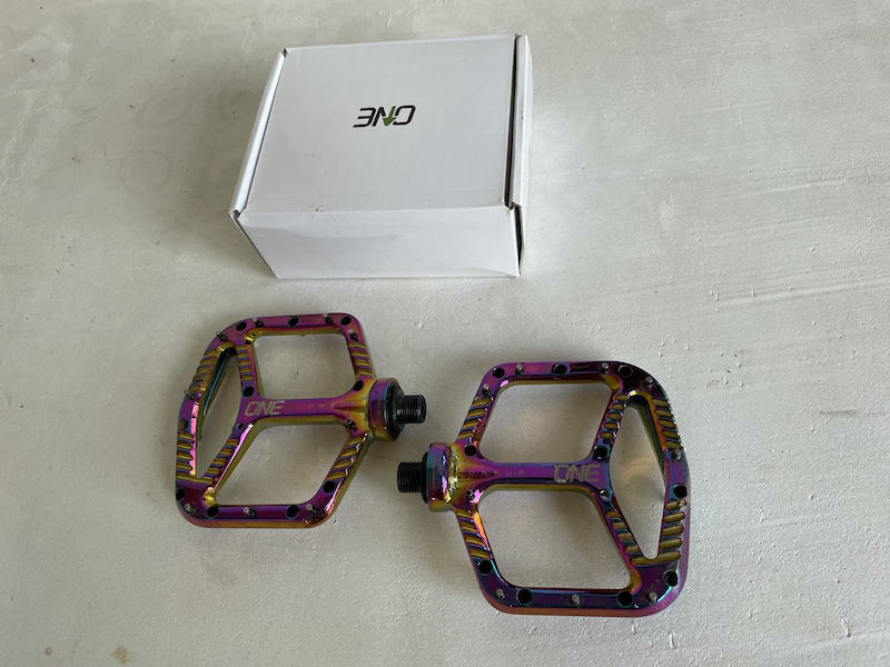 oneup aluminum pedals oil slick