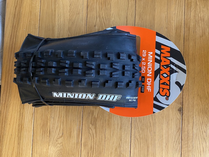 maxxis dhf 29x2 4