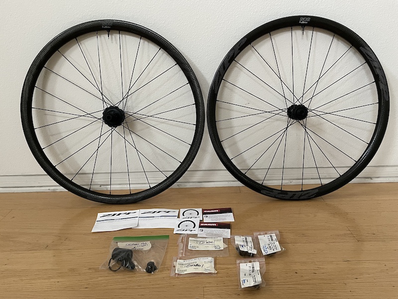 zipp 202 nsw disc wheelset
