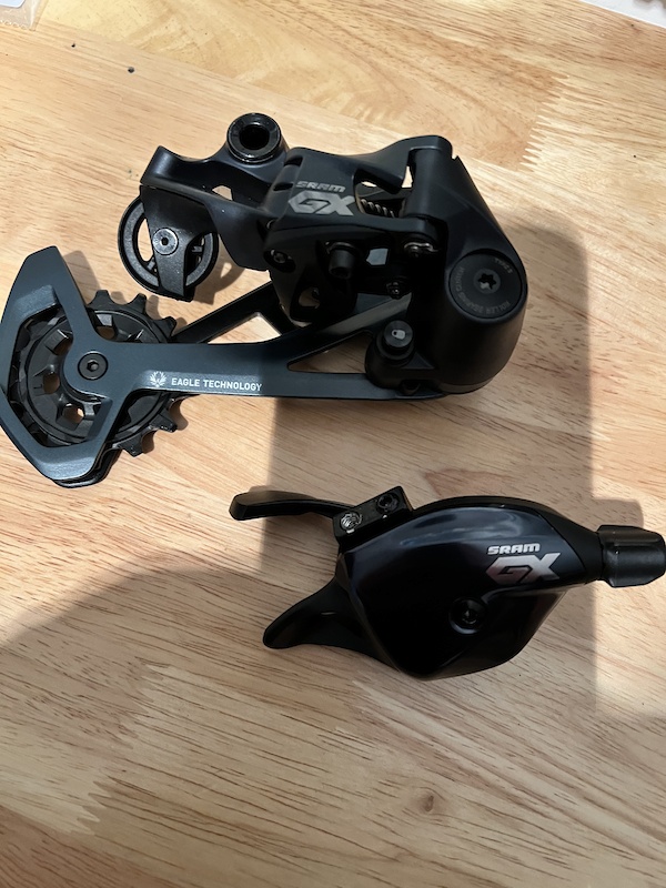2022 SRAM GX AXS rear derailleur and shifter For Sale