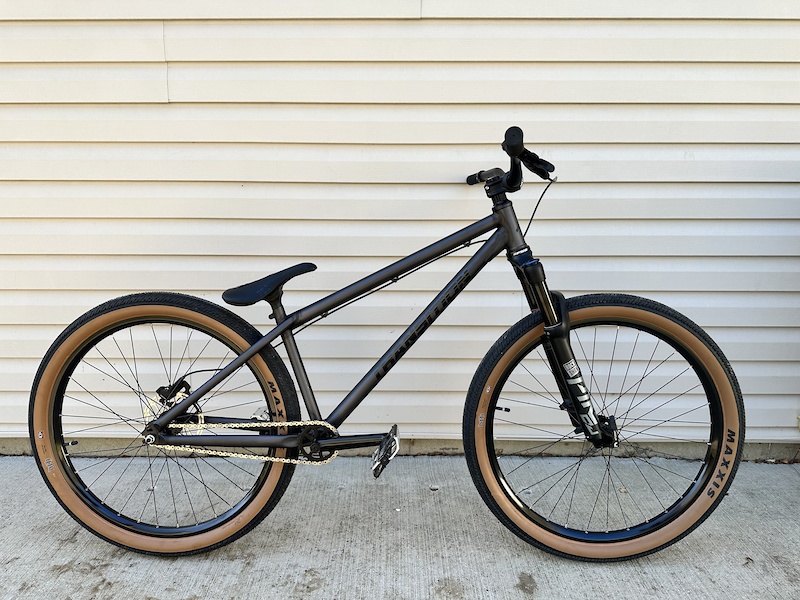 2022 Transition PBJ Long Dirt Jumper For Sale