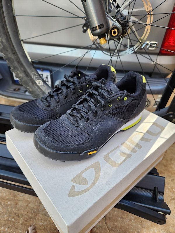 Giro Petra VR womens 38 For Sale