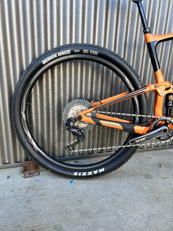 Giant anthem advanced 29er 1 online 2019