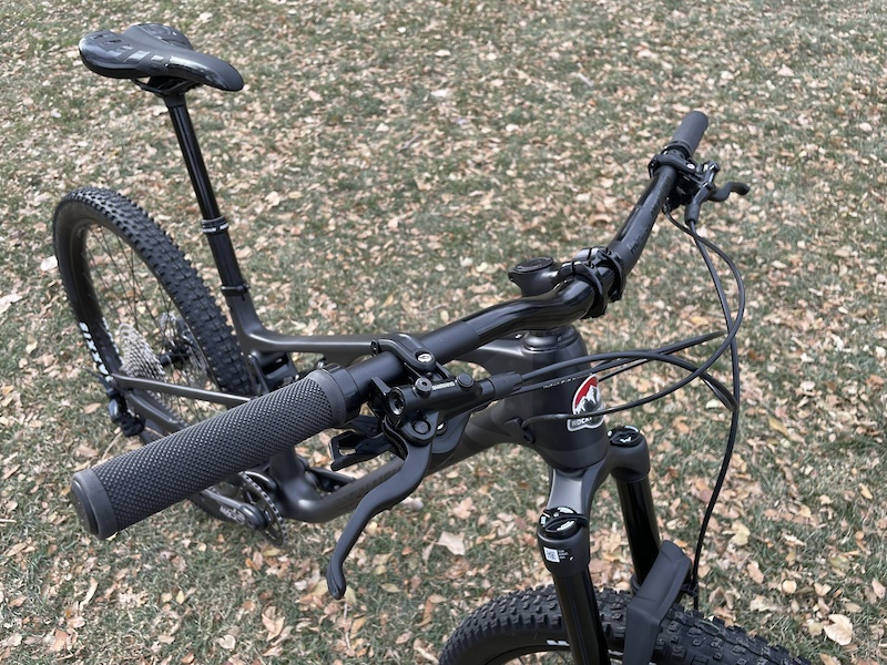 2022 Rocky Mountain Carbon Element Medium For Sale