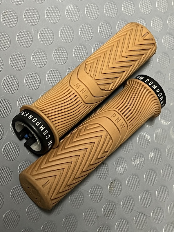 2022 PNW Loam XL GRIPS peanut butter For Sale - Main Image