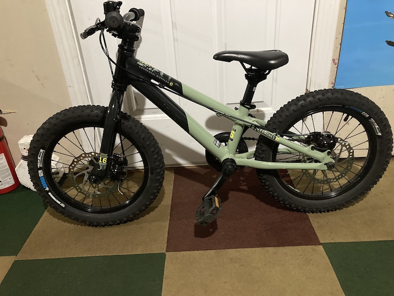 ramones 16 commencal
