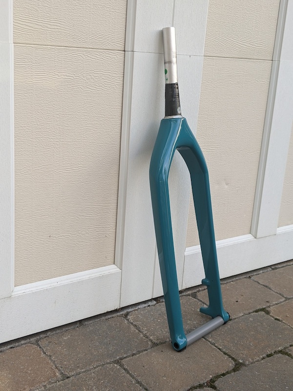 2022 Carbon Fork Bontrager Haru For Sale