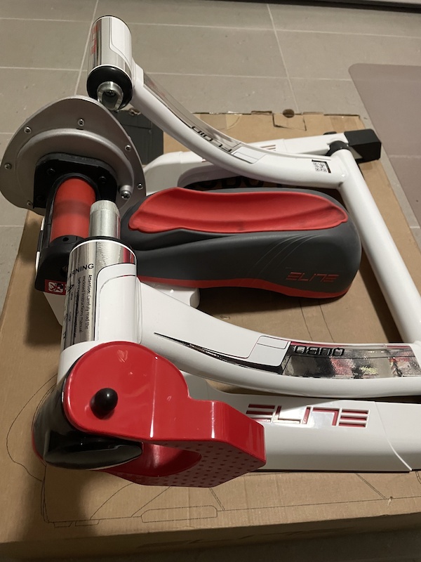 Elite power 2024 fluid bike trainer