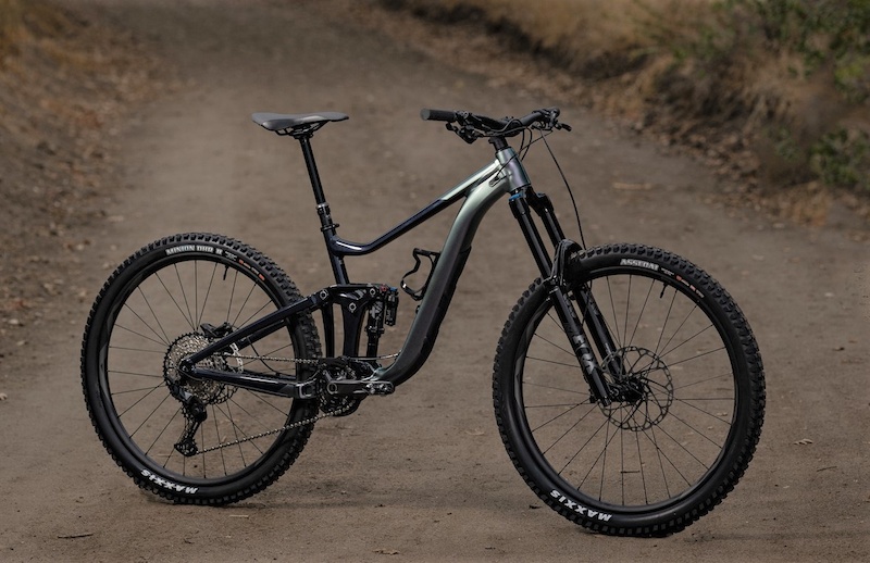First Look: The 2023 Giant Reign Gets More Travel, Adjustments, & Storage - Pinkbike