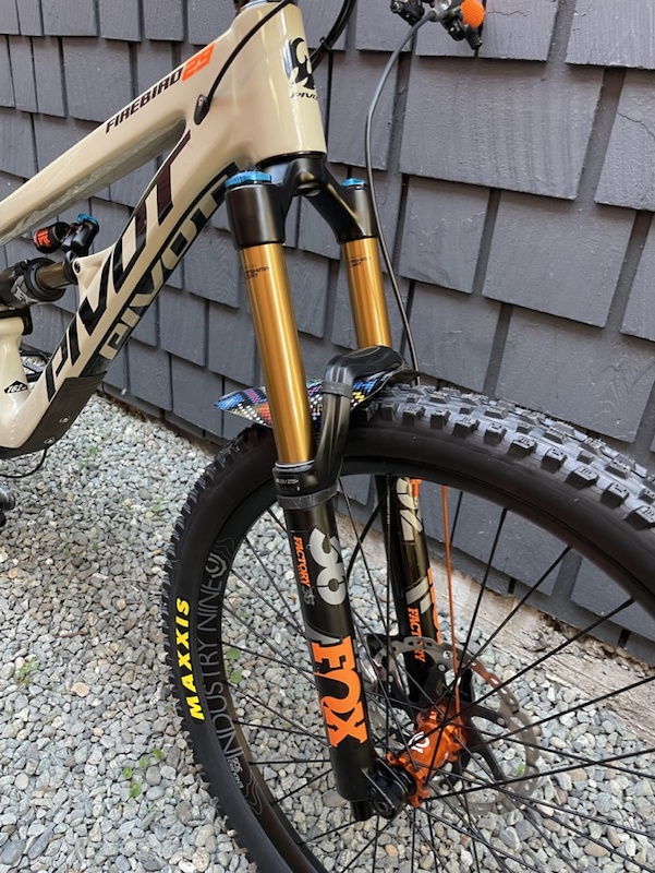2020 Pivot Firebird 29, L, XTR, i9 wheels For Sale
