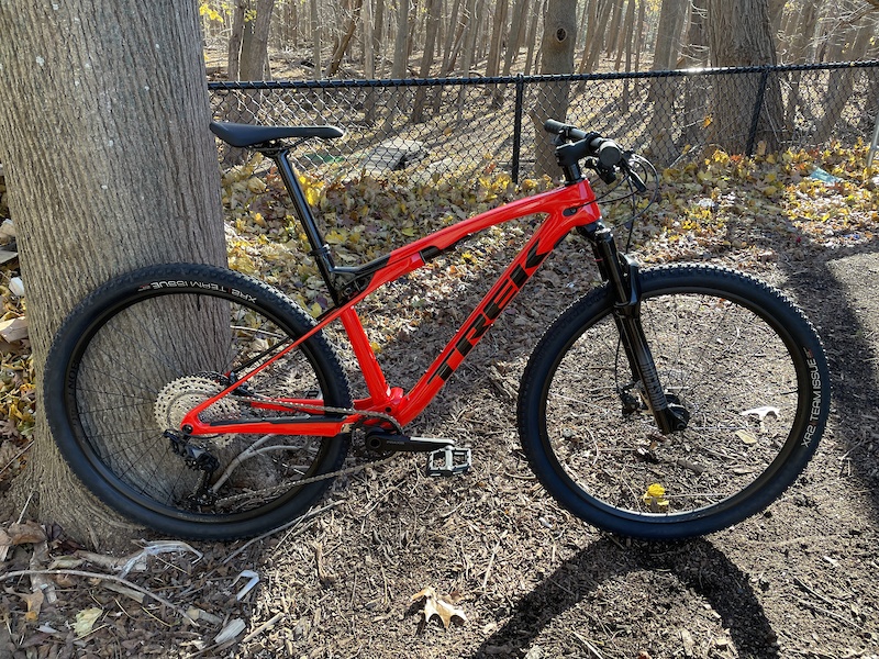 2023 Trek Supercaliber 9.6 Large For Sale