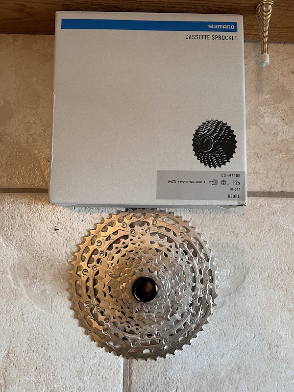 shimano deore 12 speed cassette weight