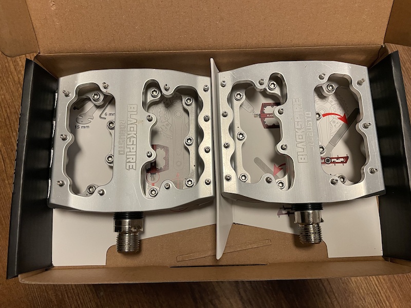 -3013- Blackspire Robusto Pedals Silver For Sale