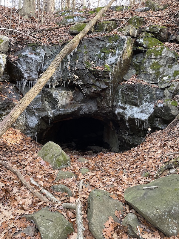 Graniss Pond Loop Hiking Trail Litchfield, Connecticut