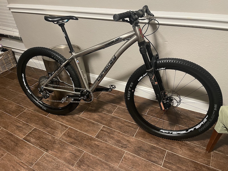 road bike floor stand