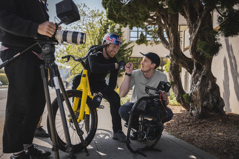 Video: The Story Behind Danny MacAskill’s San Francisco Edit – Pinkbike
