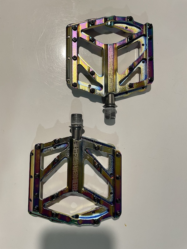 Mountain Bike Pedals Supacaz EPedals - CNC Alloy Bike Pedals In