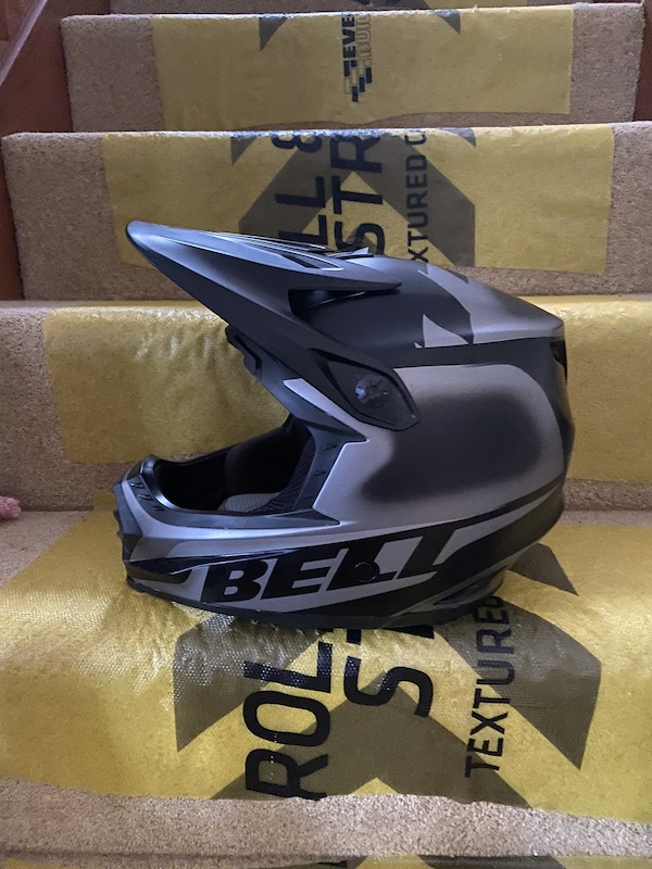 2022 Bell Full9 full face MTB helmet with Bell Helmet bag For Sale
