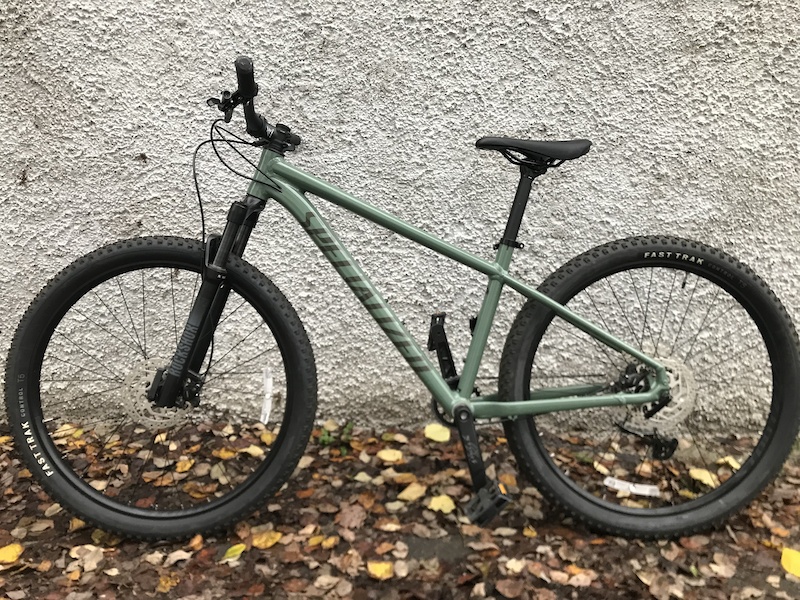 specialized rockhopper elite medium